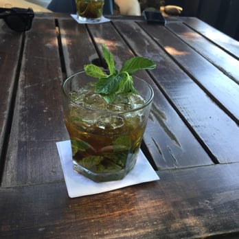 Salón Berlín - Un espectáculo, te podes tomar un trago rico en la terraza esperando para cortarte el pelo. Lujo. - Men's Hair Salons Near Me - Buenos Aires, C Salón Berlín - Un espectáculo, te podes tomar un trago rico en la terraza esperando para cortarte el pelo. Lujo. - Men's Hair Salons Near Me - Buenos Aires, C