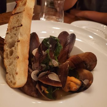 Lupo - Mussels appetizer - Italian Near Me - Vancouver, British Columbia Lupo - Mussels appetizer - Italian Near Me - Vancouver, British Columbia