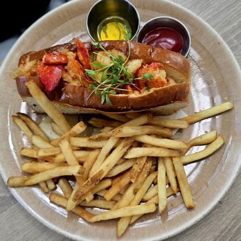 Lighthouse - Lobster Roll - Breakfast & Brunch Near Me - Newport Beach, California Lighthouse - Lobster Roll - Breakfast & Brunch Near Me - Newport Beach, California