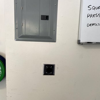 Modern Century Electric - Outlet flush to the wall with ground up - Electricians Near Me Modern Century Electric - Outlet flush to the wall with ground up - Electricians Near Me