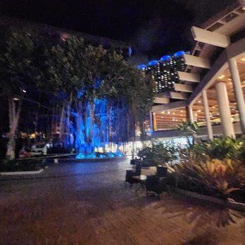 Hale Koa Hotel - Entry to hotel - Hotels Near Me - Honolulu, Hawaii Hale Koa Hotel - Entry to hotel - Hotels Near Me - Honolulu, Hawaii