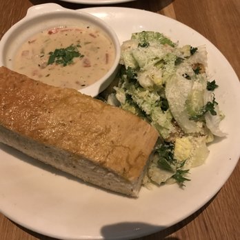 Earls Kitchen + Bar - New American Near Me - Orlando, Florida