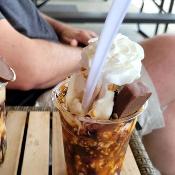 Dollar Cone - Snickers parfait - Ice Cream & Frozen Yogurt Near Me - Mineral Springs , North Carolina Dollar Cone - Snickers parfait - Ice Cream & Frozen Yogurt Near Me - Mineral Springs , North Carolina