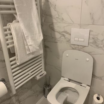 La Comtesse - Heated towel rack - Hotels Near Me - Paris, 75 La Comtesse - Heated towel rack - Hotels Near Me - Paris, 75