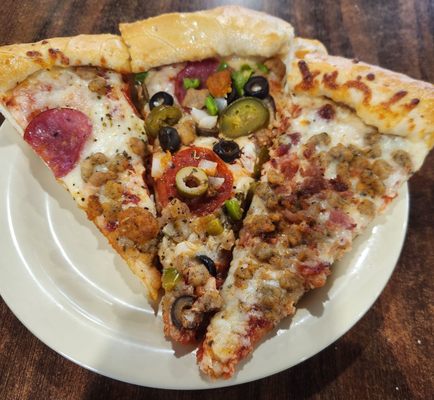 Mama's Pizza by null