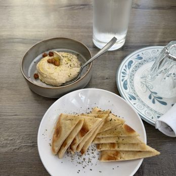 Avli River North - Hummus - Greek Near Me - Chicago, Illinois