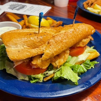 Cherry Creek Catfish - Shrimp poboy - Seafood Near Me - Austin, Texas