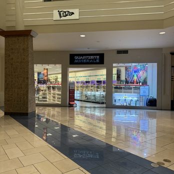 Quartzsite Minerals - Store front outside - Gemstones & Minerals Near Me - Las Vegas, Nevada Quartzsite Minerals - Store front outside - Gemstones & Minerals Near Me - Las Vegas, Nevada