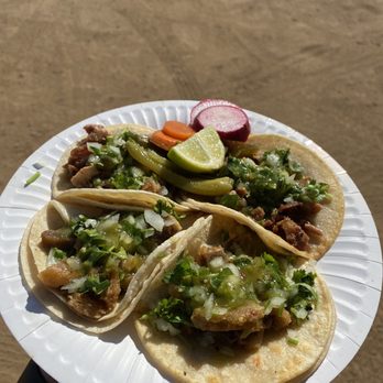 Fiesta Brava - Two tripa and two chicharrón tacos - Food Trucks Near Me - Valley Springs, California