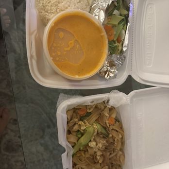 Thai Gourmet Kitchen - Curry and Pad See Ew! - Food Stands Near Me - Tampa, Florida Thai Gourmet Kitchen - Curry and Pad See Ew! - Food Stands Near Me - Tampa, Florida
