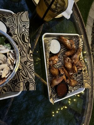 Night Owl Pizza & Drinks Scottsdale by null