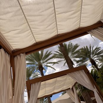 Red Rock Pool - A view from the cabana? - Lounges Near Me - Las Vegas, Nevada Red Rock Pool - A view from the cabana? - Lounges Near Me - Las Vegas, Nevada