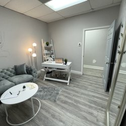 Skin Spa St Pete - Spa lobby