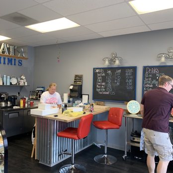 Mimi's Lil Kitchen - a man and a woman at a counter - Donuts Near Me - Hamilton, Ohio Mimi's Lil Kitchen - a man and a woman at a counter - Donuts Near Me - Hamilton, Ohio