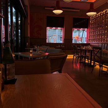 Negroni Bistro & Sushi Bar - Ambiance - Sushi Bars Near Me - Miami, Florida