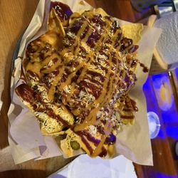Hole in the Wall - Pull pork nachos
