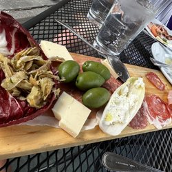 Zero Otto Nove - These plump, juicy olives were spectacular and fleshy