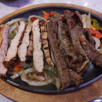 Chuy's - Chicken and Steak Fajitas - Bars Near Me - Pembroke Pines, Florida