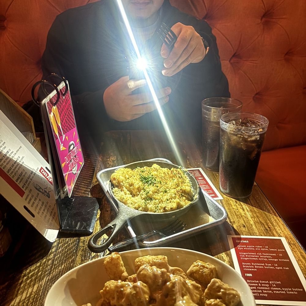 Sids Garage - mac and cheese and tater tot's - Burgers Near Me - Meridian, Idaho Sids Garage - mac and cheese and tater tot's - Burgers Near Me - Meridian, Idaho