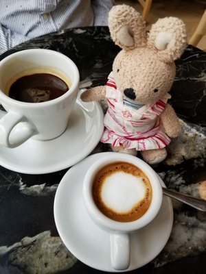 Café Humble Lion (McGill College) by null