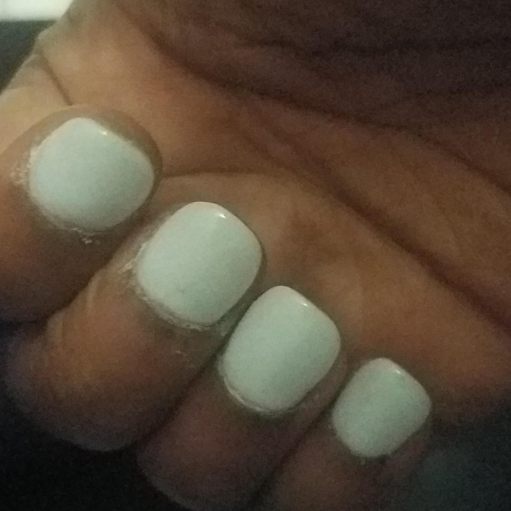 This was the horrible powder dip manicure I was left with!!!