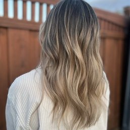 Balayage with a glaze by Jesika. Balayage with a glaze by Jesika.