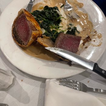 Max's Es-Ca - Beef Wellington (seasonal Price over $50) Chef Ramsay would have a ball with this one! - Italian Near Me - Staten Island, New York Max's Es-Ca - Beef Wellington (seasonal Price over $50) Chef Ramsay would have a ball with this one! - Italian Near Me - Staten Island, New York
