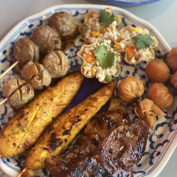 Kin Dee - Appetizer sampler - Thai Near Me - Houston, Texas