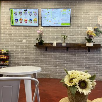 TeaTalk Boba - inside of place (super cute!) - Bubble Tea Near Me - Harwood Heights, Illinois TeaTalk Boba - inside of place (super cute!) - Bubble Tea Near Me - Harwood Heights, Illinois