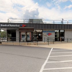 Bank of America Financial Center - Storefront