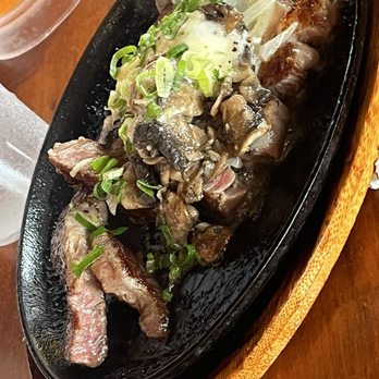 Restaurant 604 - Pupu steak - Breakfast & Brunch Near Me - Honolulu, Hawaii