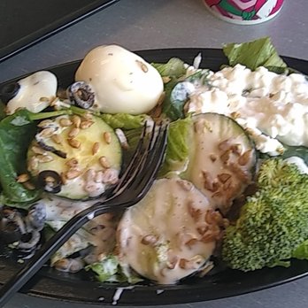 Chuck E. Cheese - a plate of food - Pizza Near Me - Las Cruces, New Mexico