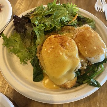 Egghead Cafe - Crab eggs Benedict - Coffee & Tea Near Me - Honolulu, Hawaii