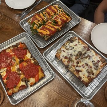Croccante Artisan Pizza - CROCCANTE PIZZA, SAUSAGE&BROCCOLINI PIZZA & ROASTED POTATO & PANCETTA PIZZA - Pizza Near Me - Napa, California Croccante Artisan Pizza - CROCCANTE PIZZA, SAUSAGE&BROCCOLINI PIZZA & ROASTED POTATO & PANCETTA PIZZA - Pizza Near Me - Napa, California