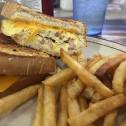 Anna’s Canyon Cafe - Breakfast sammich and fries.