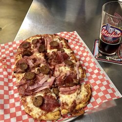 Minhas Micro Brewery - Sensational pizza and epic root beer