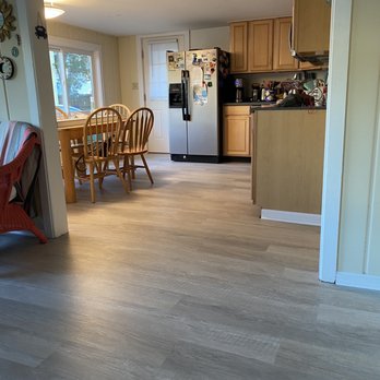 Flooring Fashions Mobile Showroom - kitchen and dining room - Flooring Near Me - Lewes, Delaware Flooring Fashions Mobile Showroom - kitchen and dining room - Flooring Near Me - Lewes, Delaware