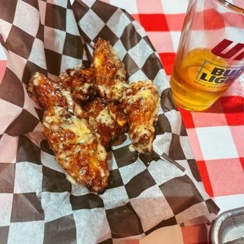 That's Amore Pizzeria - Garlic Parmesan wings - Pizza Near Me - Whittier, California That's Amore Pizzeria - Garlic Parmesan wings - Pizza Near Me - Whittier, California