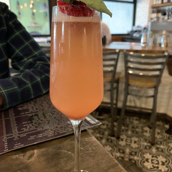 EATaliano Kitchen - Strawberry Basil Bellini - Pizza Near Me - Atlanta, Georgia EATaliano Kitchen - Strawberry Basil Bellini - Pizza Near Me - Atlanta, Georgia