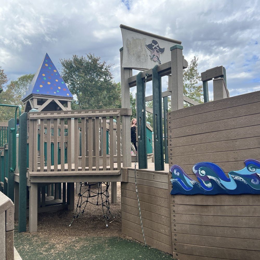 Cedar Hill Park - Playgrounds Near Me - Oak Ridge, Tennessee