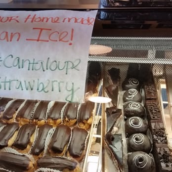 D'amato's Bakery - Bakeries Near Me - Chicago, Illinois