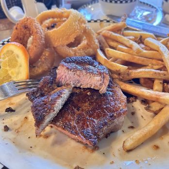 Black Bear Diner Mt. Shasta - New York Steak* (640 cals.) - American Near Me - Mt. Shasta, California