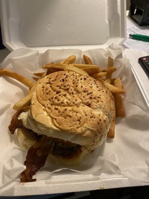 Oak Tree Lounge 58 Photos 115 Reviews Bars 617 Oak St Jackson Mi Restaurant Reviews Phone Number