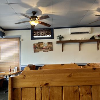 Mama Bears Restaurant - Inside area - American Near Me - Jackman, Maine Mama Bears Restaurant - Inside area - American Near Me - Jackman, Maine