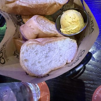 Cuba Libre Restaurant & Rum Bar - complimentary bread - Cuban Near Me - Orlando, Florida