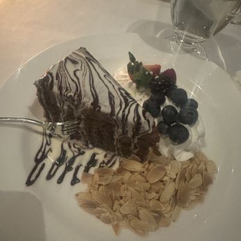 Skylon Tower - Chocolate Amaretto Tarte - Canadian (New) Near Me - Niagara Falls, Ontario
