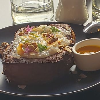 Nami Kaze - Custard toast - Japanese Near Me - Honolulu, Hawaii