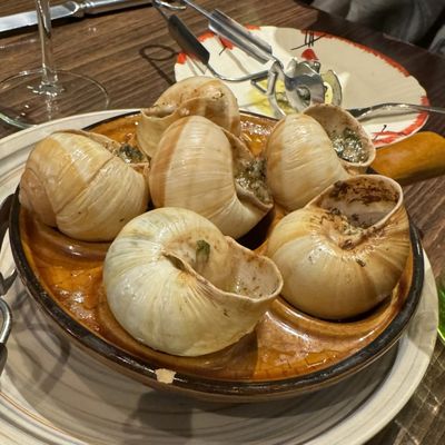 Le Louvre Ripaille by null