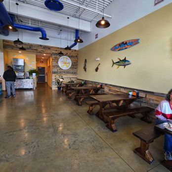 Island Fin Poke - Seating area - Poke Near Me - Westminster, Colorado