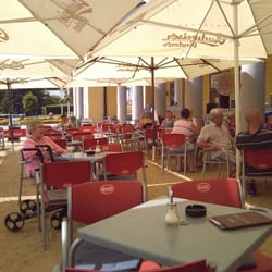 Cafe an den Kolonnaden